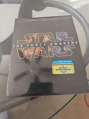 NEW SEALED Star Wars The Force Awakens Bluray Dvd Deleted Scenes And Secrets